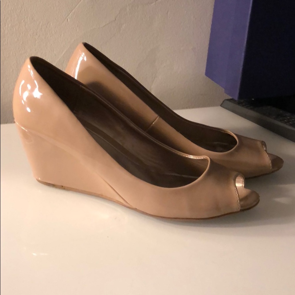 Chinese Laundry O-toe camel patten leather wedges